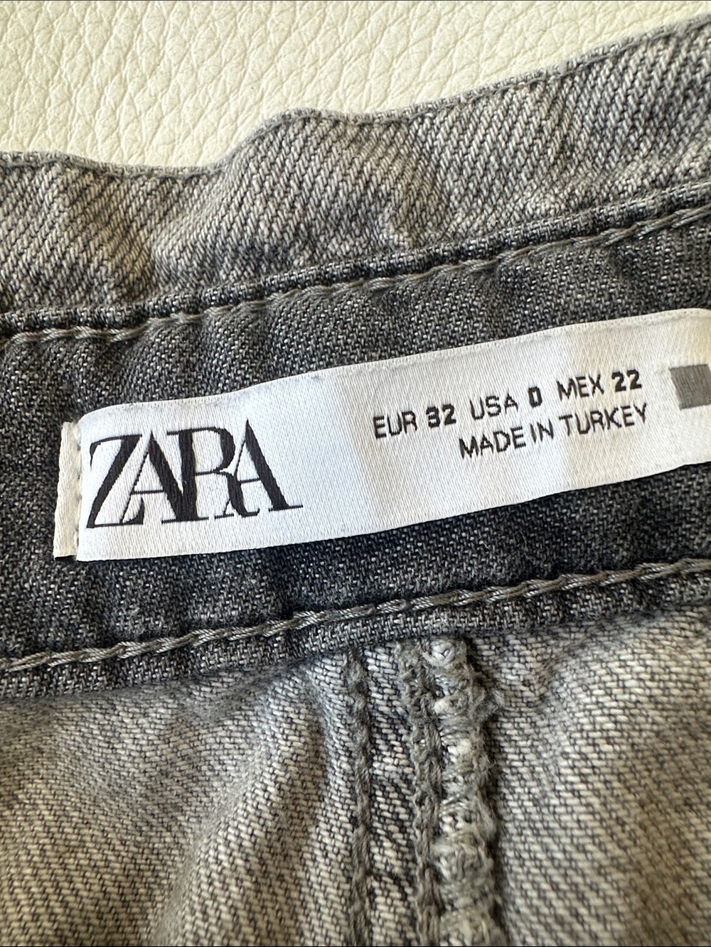 Zara Jeans size 0 - Picture 3 of 11